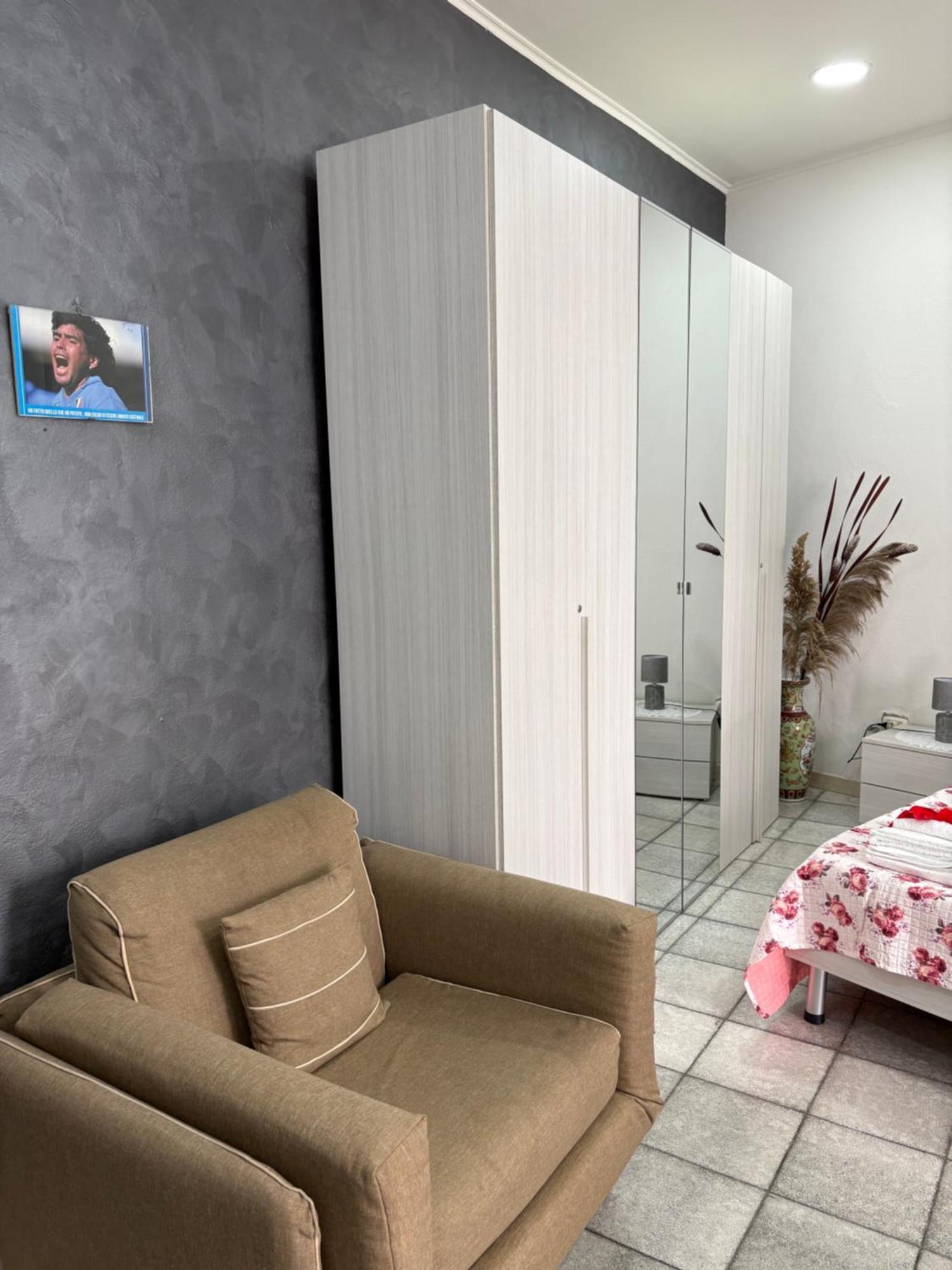 Guest House “Nonna Rossa” Naples Extérieur photo