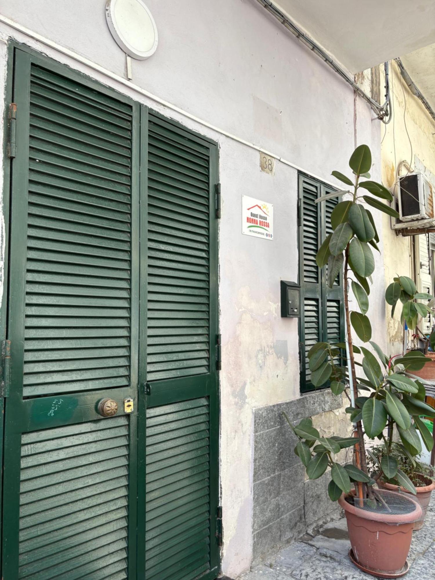 Guest House “Nonna Rossa” Naples Extérieur photo